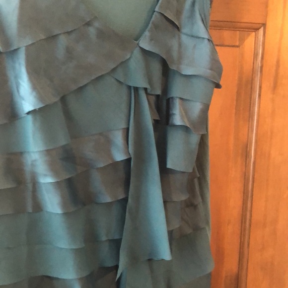 Loft size large layered top - Picture 2 of 6